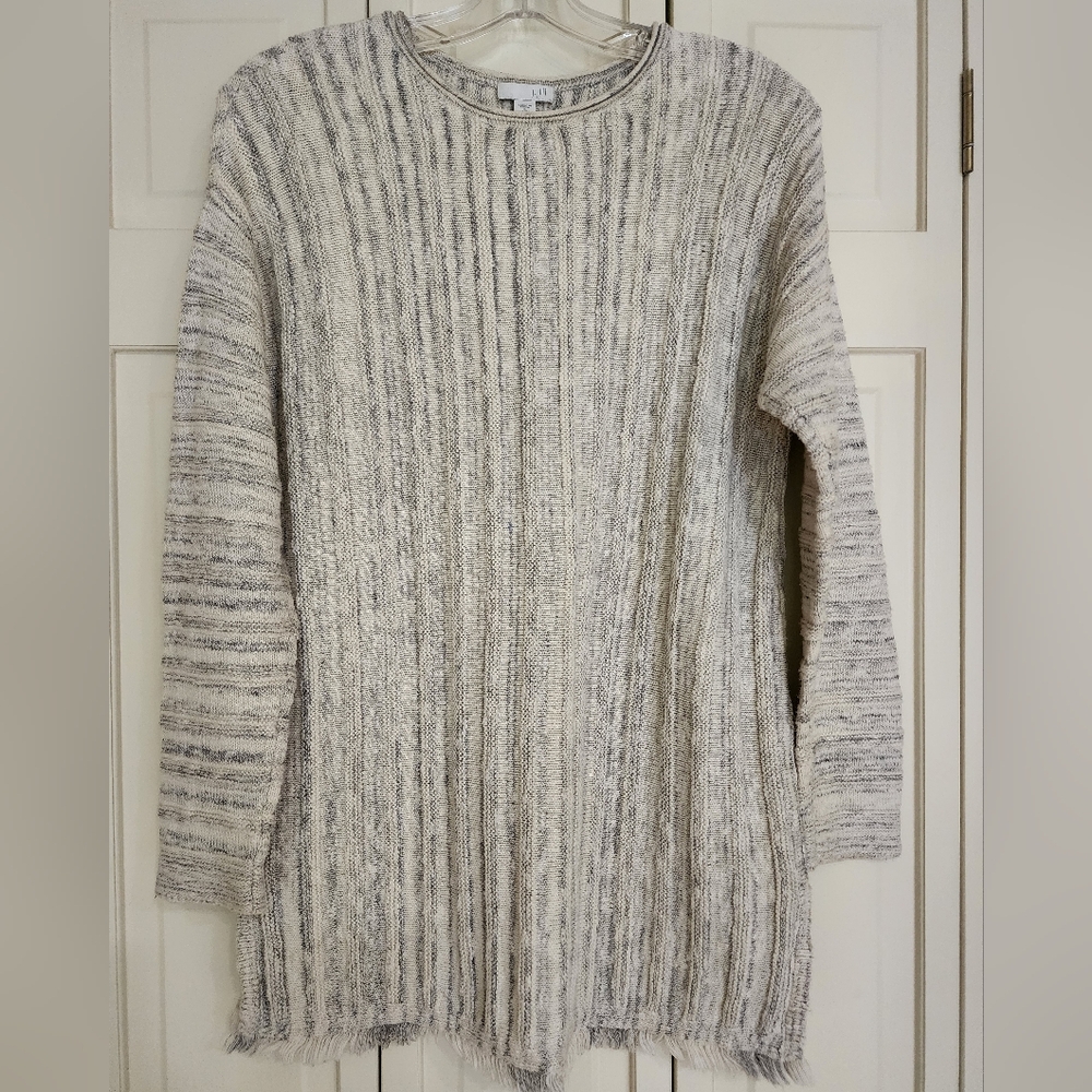J JILL SZ S CREAM AND GRAY TUNIC SWEATER WITH UNIQUE WEAVE AND DETAILS EUC